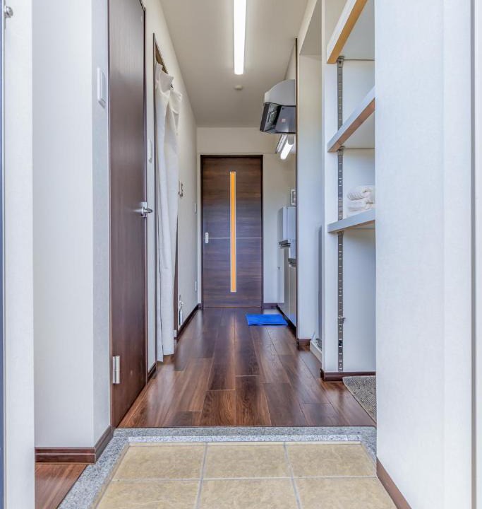 Yonabaru Apartment | オーシャンビュー窓から見える景色を思い出に The琉球タワー10F