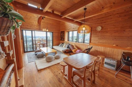 Amagase Onsen Apartment | 大分県日田市天然温泉付き絶景の宿桃の木別荘Momonoki Villa