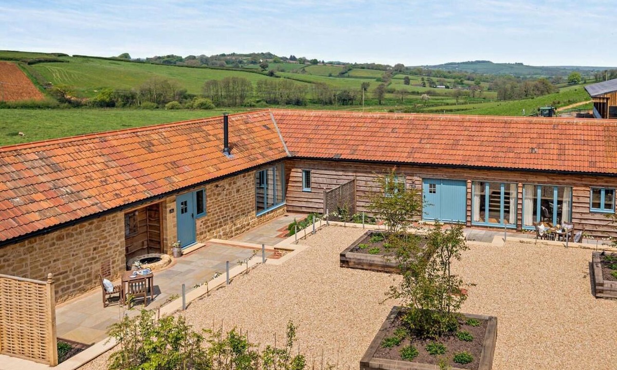 Bridport Cottage | 1 Bed in Stoke Abbott (oc-94405)