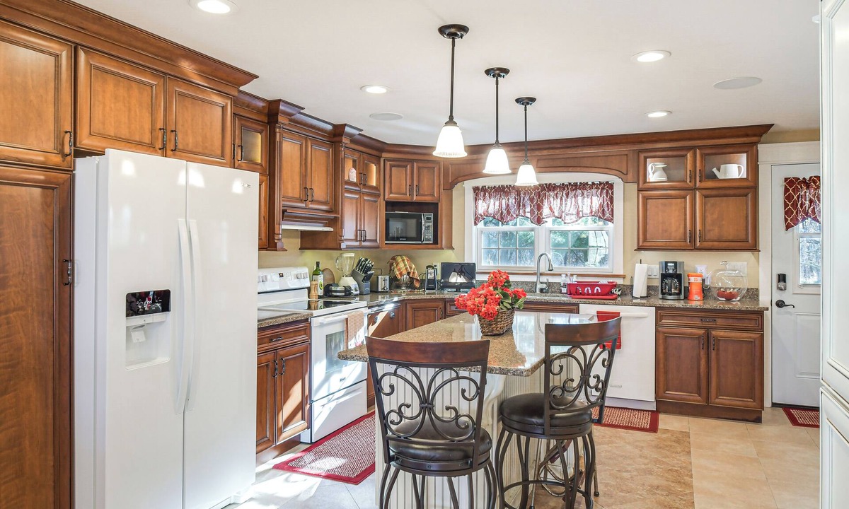 Manchester Cottage | Charming Manchester Retreat w/Patio & Fireplace!