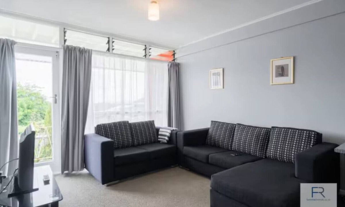 Birkenhead Apartment | Cosy Apartment Birkenhead| by Furnished Rentals