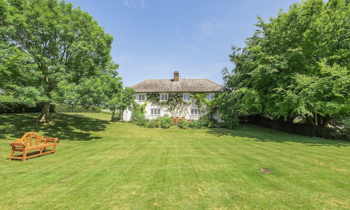 Cheselbourne Cottage | Creaky Cottage - a stylish detached cottage that sleeps up to 8 guests