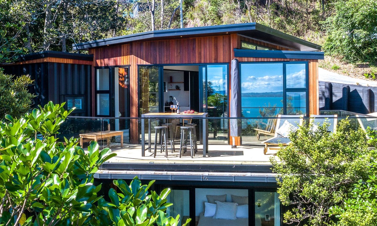 Omiha House | Designers Dream - Stay Waiheke
