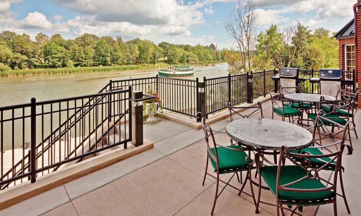 Rochester Apartment | Equipped Suite with a Stunning Genesee River View Near the University of Rochester