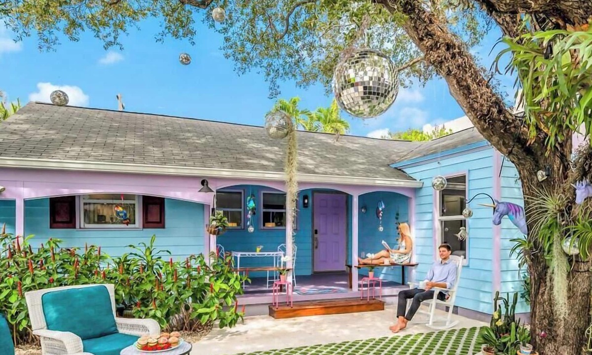 Colee Hammock Cottage | Heated Pool/Las Olas/Victoria Park/Near Beach/Escapism at its finest/Mermaid Key