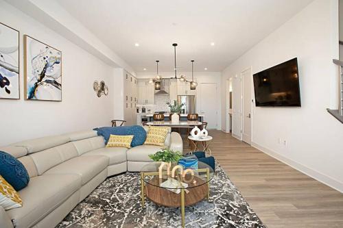 Stockton Apartment | Luxury NEW Residence with Private Rooftop, Downtown in minutes