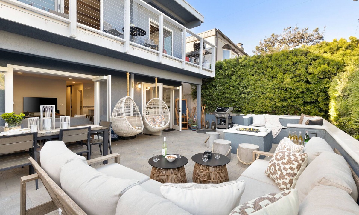 South Mission Beach House | Mission Point Buyout by AvantStay | Two Unit Buyout w/Patio & Close to Beach!