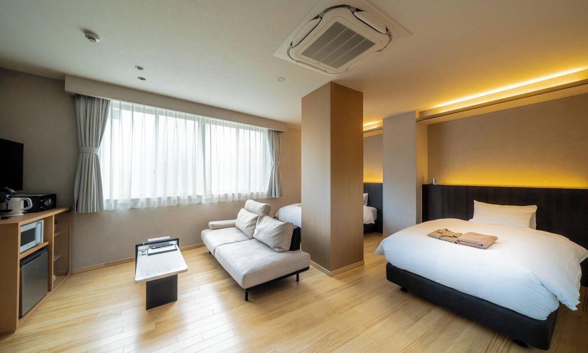 Hatsukaichi Hotel | Nonsmoking Semidouble twin room 1st floor 33m2 E102 Suitable for business trips/Hatsukaichi Hiroshima