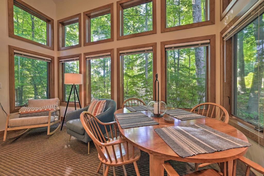 Boyne Falls Apartment | Ski-In and Ski-Out Boyne Mountain Condo on Boyneland!