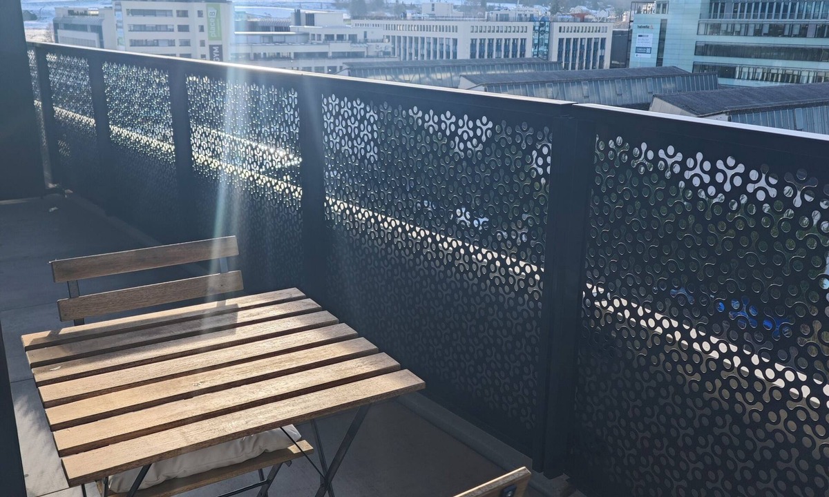 Uster District Apartment | Stylish Apartment with Balcony in Stettbach – Perfect Zurich Stay