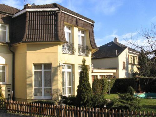 Kyje House | Villa Olivia