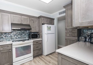 E601 Corner Unit, 3 Pools, Beautiful View