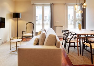 Garibay Terrace by FeelFree Rentals