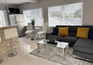 MODERN & LUXURY VACATION RENTAL 4 mins walk to the beach - AP4