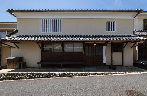 Uchiko Hotel | 内子の宿 久