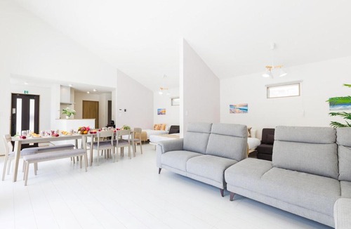 Nakasone Apartment | 新築ジャングリア12分一棟貸切BBQ駐車場3台美ら海古宇利島15分最大10名Chura Terrace Nakijin