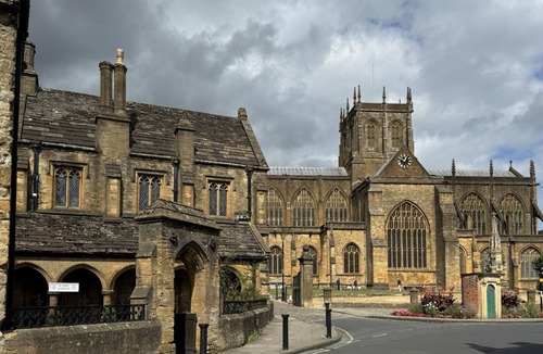 Sherborne House | 1 Bed in Clatcombe (oc-s33309)