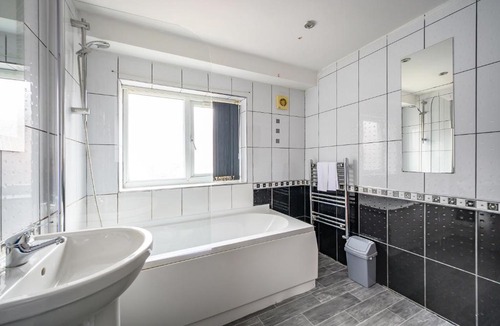 Leeds House | 11HS1 - for your most relaxed & cosy stay