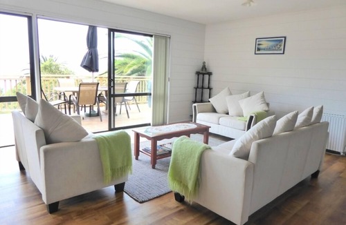 Palm Beach House | 17 on Tiri View - Palm Beach