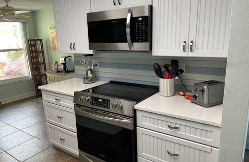 Sea Ranch House | 2 Bedroom, 2 1/2 Bath Waterfront Home. Kayaks. Dogs welcome
