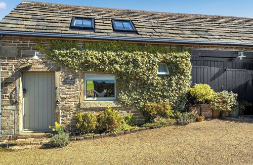 Honley Cottage | 2 bedroom accommodation in Almondbury