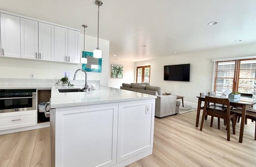Mission Beach Apartment | 2026 NEW remodel coming soon. Mermaid`s Cove, Nestled between Beach and Bay!
