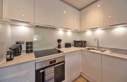 Gravesend Apartment | 2BR Apt Workspace & Play at TrinityPoint Gravesend