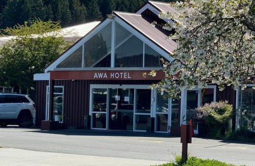 Kawaha Point Hotel | AWA Hotel