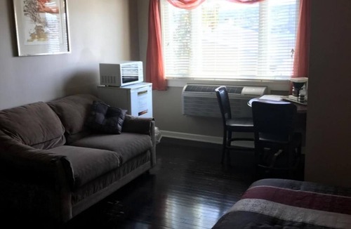 Conesus Hotel | Beachcomber Inn