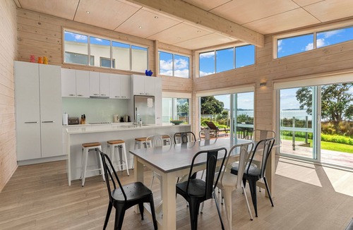 Snells Beach Cottage | Beachfront Escape - Snells Beach Holiday Home