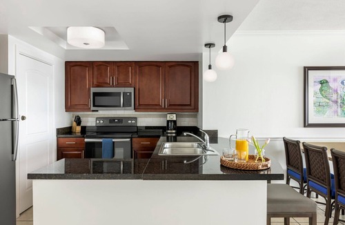 Estate Bakkero Condo | Beachfront St Thomas Getaway - Family Friendly Resort Condo - Sleeps 8