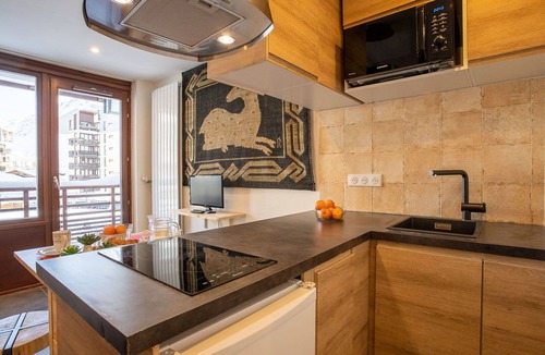 Val Claret Apartment | Beautiful apartment for 2 people with WIFI, TV, balcony and panoramic view