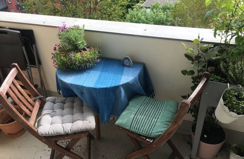 Alt-Moosach Condo | Beautiful apartment with large balcony