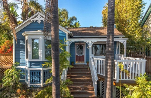 Summerland House | Beautiful Ocean View Superb Home Summerland Lillie by the Sea
