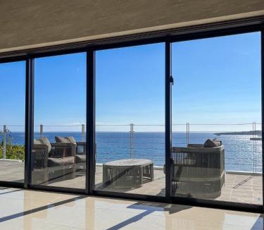 Sakimotobu Villa | Bella Vista-Oceanview Hilltop Penthouse in Motobu