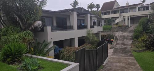 Maungatapu House | C'est La Vie