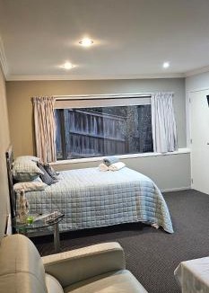 Maungatapu House | C'est La Vie