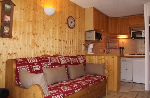 Val-Thorens Apartment | Central (White Rock), quiet, 32m2 for 4-6 people, well-equipped and renovated