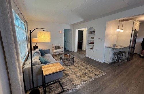 Buchanan Cottage | Charming 2-bedroom cottage in Buchanan with AC, WiFi, Centrally located!