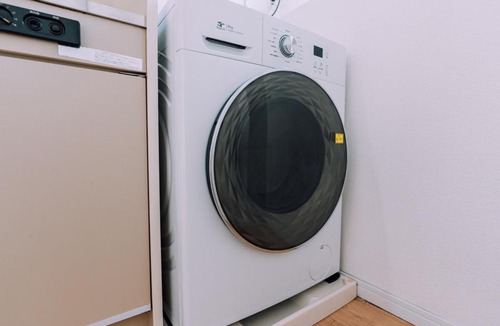 Susakiuramachi Apartment | Chic 1 Bedroom Space Near Nakasu