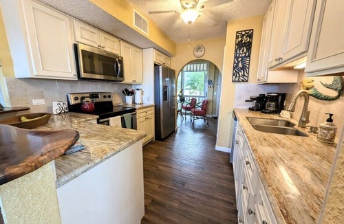 Estate Salt River Condo | Comfortable Caribbean getaway with all that you need