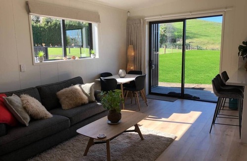 Papamoa Apartment | Cosy Farmstay near beach with pet farm animals., Cosy Farmstay, near beach with pet farm animals