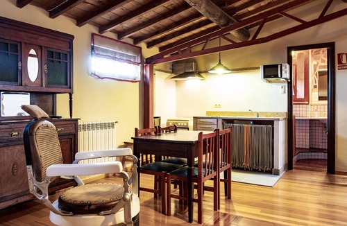 La Velles House | Country House 'Casa Rural El Saúco' with Private Garden and Balcony