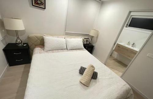 Westmere House | Cozy Studio close to CBD & Beach in westmere