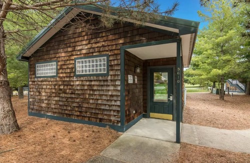 Bellaire Condo | Cozy Studio condo, newly renovated at Shanty Creek.