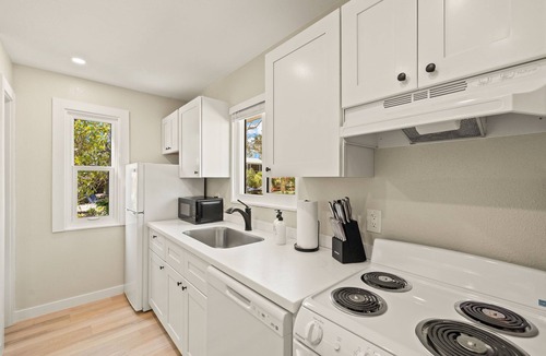 Sanibel House | Driftwood Inn