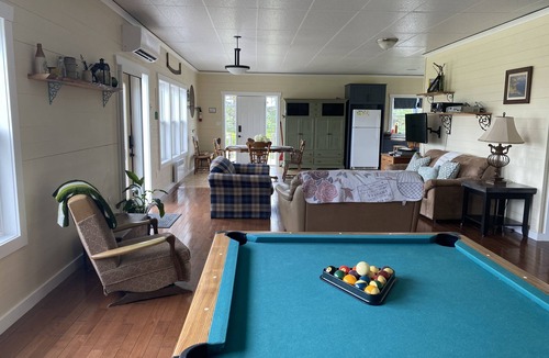 Red House Cottage | Enjoy the Beautiful Ocean View