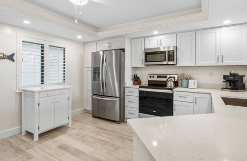 Sanibel Condo | FABULOUS GULF FRONT, 2/2 condo, PET FRIENDLY, 4 bikes, Pool, pickleball, tennis!