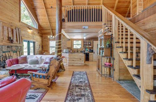 Bell House | Fish & Float at Natural Springs! Log Cabin in Bell