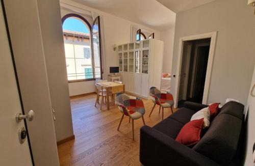 Sant'Antonio Apartment | Five Roses Studio Flat